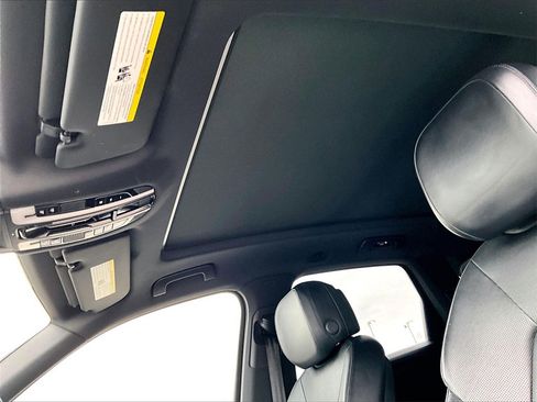 Used 2023 Porsche Cayenne image 18