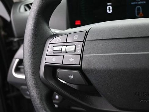 Used 2025 Kia K4 FWD image 18