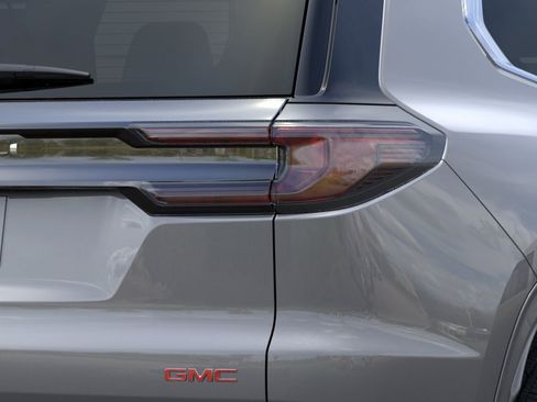 New 2026 GMC Acadia Denali w/ Super Cruise Package AWD/4WD image 11