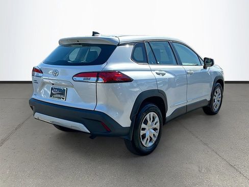Used 2023 Toyota Corolla Cross L image 7