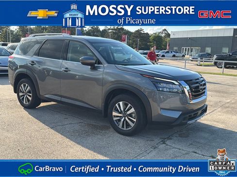 Certified 2025 Nissan Pathfinder SL w/ Cargo Package AWD/4WD image 10