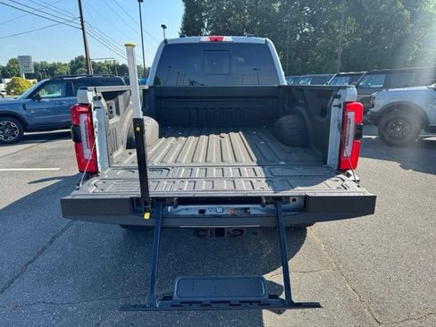 Used 2026 Ford F250 Platinum AWD/4WD image 8