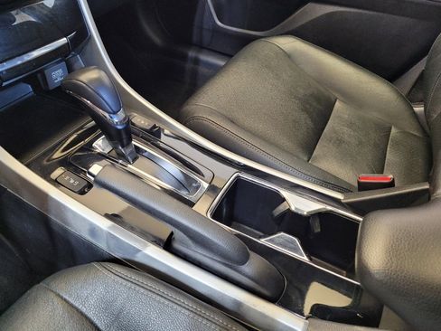 Used 2017 Honda Accord EX-L image 26