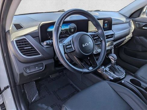 Used 2024 Kia Seltos EX FWD image 10