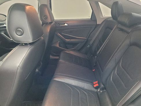 Used 2020 Volkswagen Jetta SEL Premium image 18