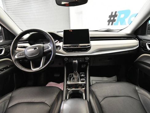 Used 2022 Jeep Compass Limited image 17