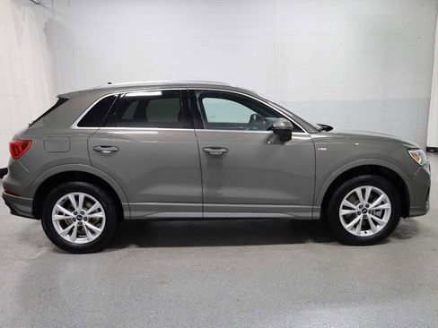 Certified 2025 Audi Q3 2.0T Premium w/ Convenience Package image 9