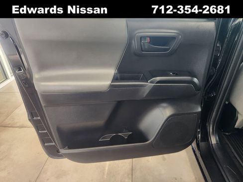Used 2022 Toyota Tacoma SR image 12