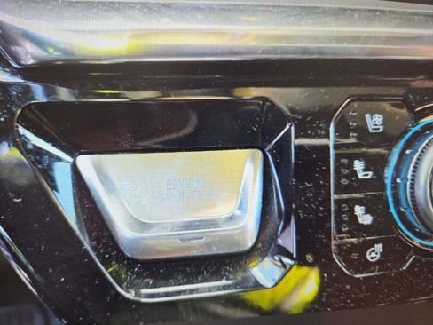 Used 2024 GMC Sierra 1500 Denali Ultimate image 9