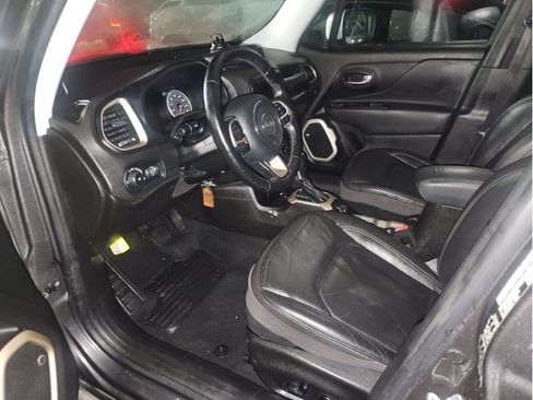Used 2017 Jeep Renegade Limited image 11