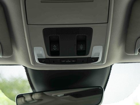 Used 2025 Honda Pilot Elite image 37