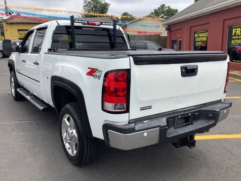 Used 2013 GMC Sierra 2500 Denali w/ Snow Plow Prep Package image 5