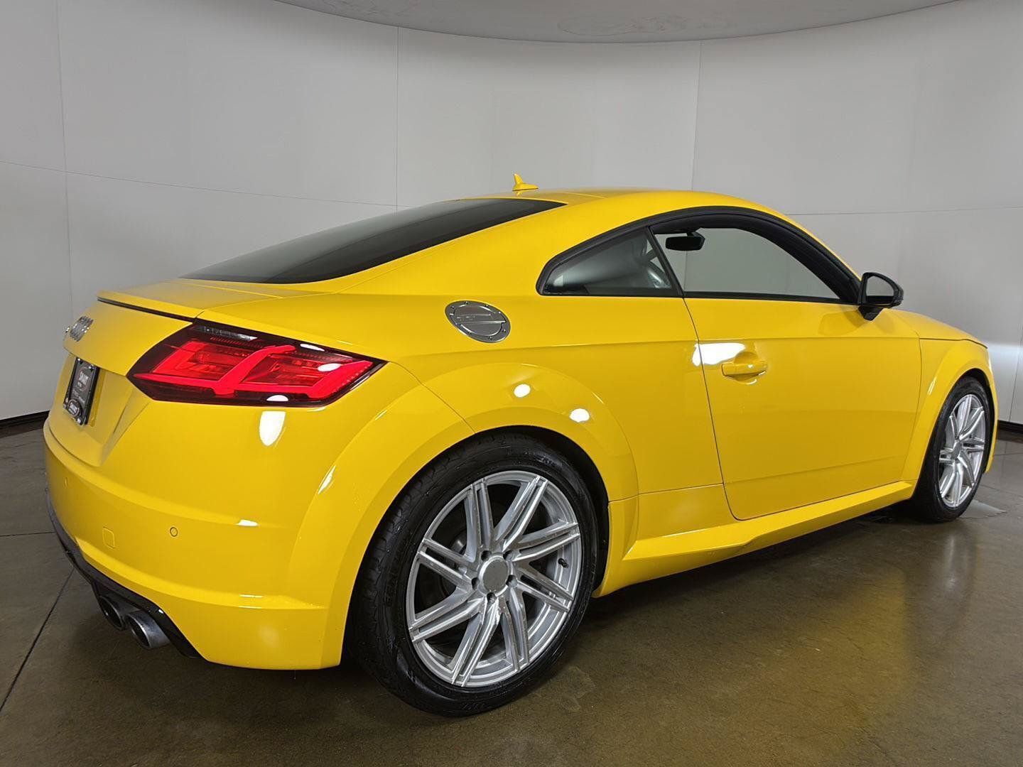 Used 2017 Audi TTS 2.0T Coupe AWD/4WD image 8