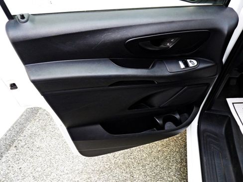 Used 2020 Mercedes-Benz Metris image 7