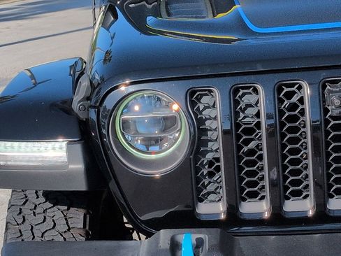 Used 2022 Jeep Wrangler Unlimited Rubicon 4xe w/ Cold Weather Group image 10