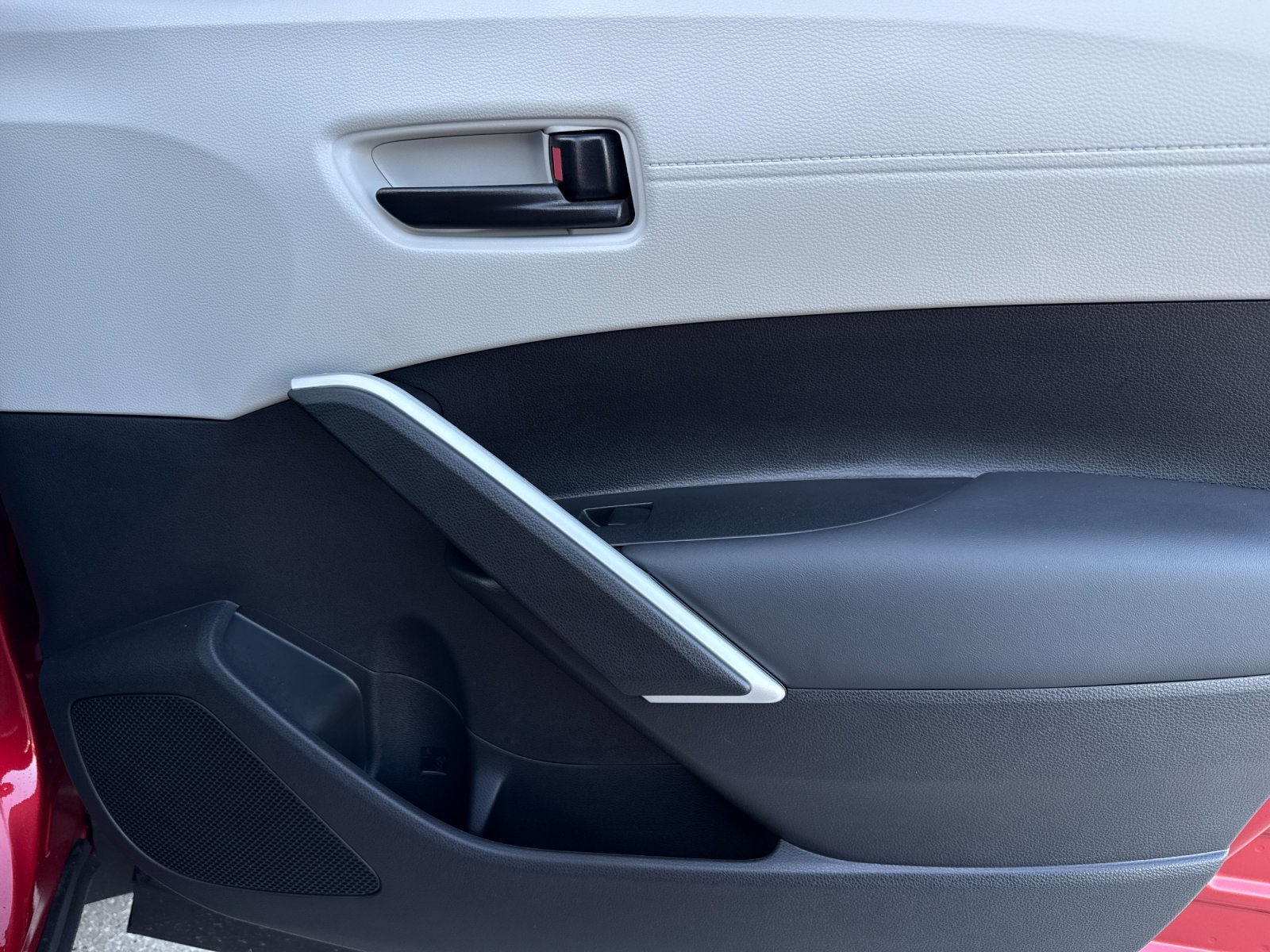 New 2026 Toyota Corolla Cross LE FWD image 18