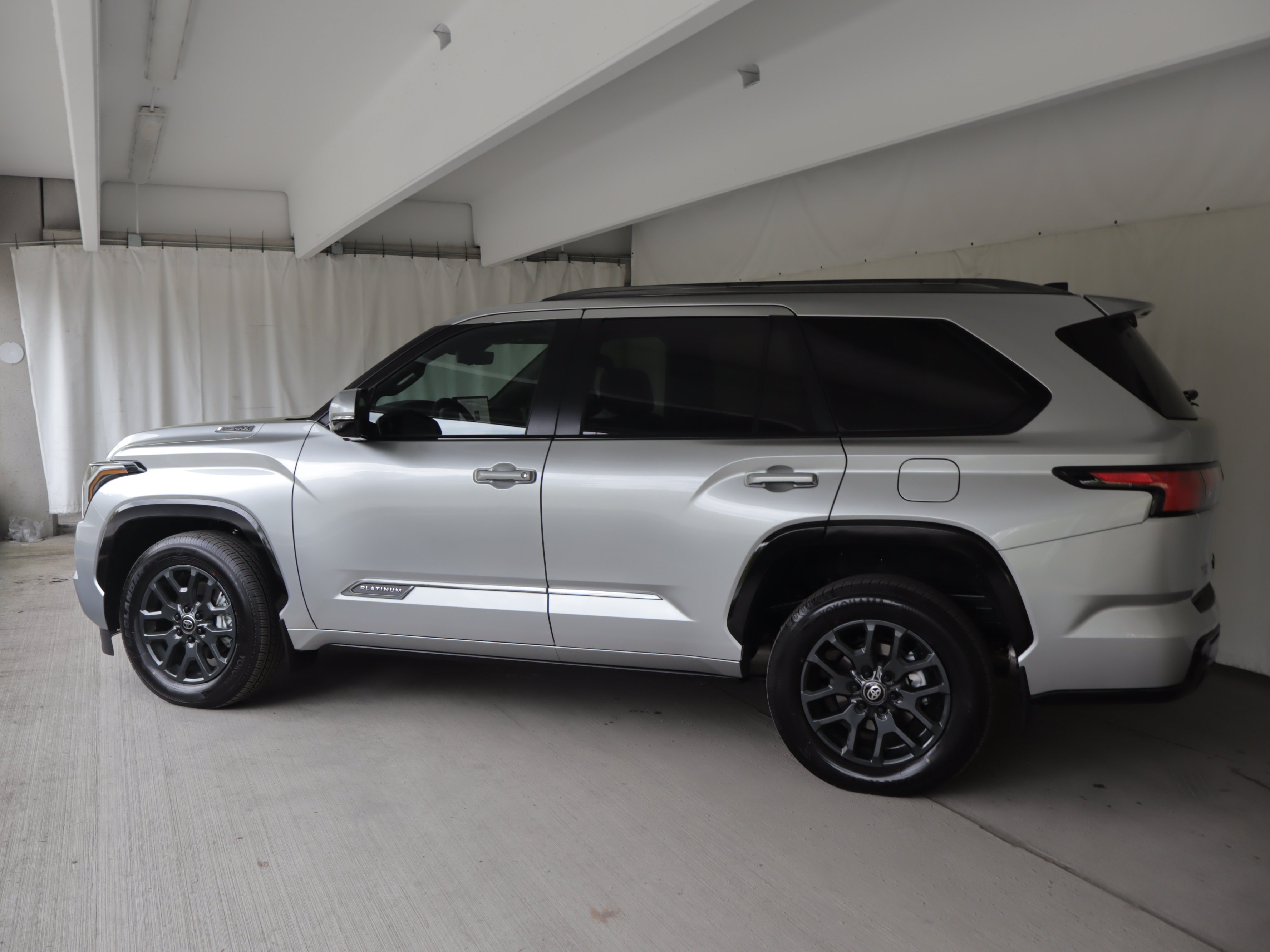 Used 2026 Toyota Sequoia Platinum AWD/4WD image 25