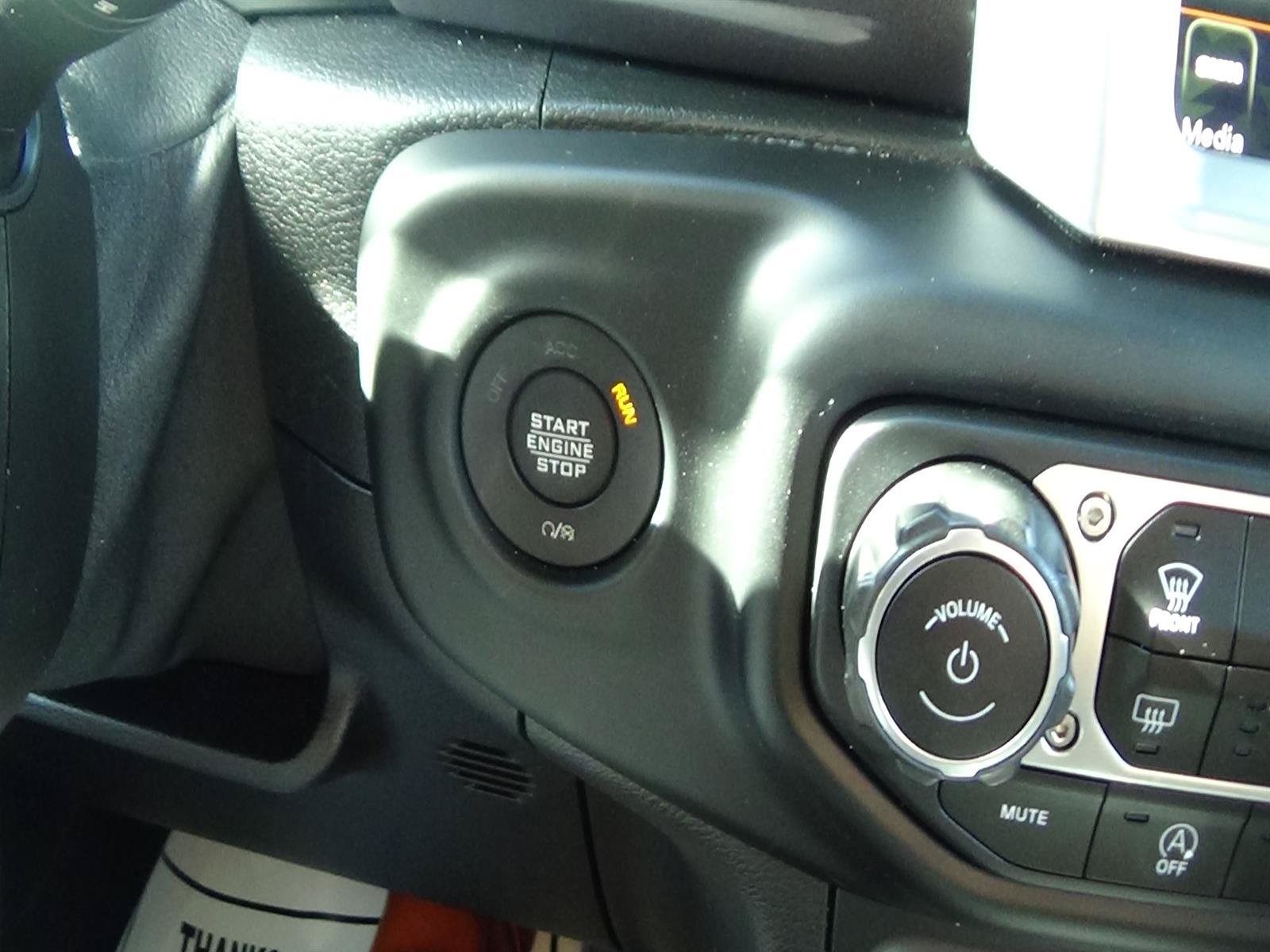 Certified 2021 Jeep Wrangler Unlimited Sahara AWD/4WD image 26
