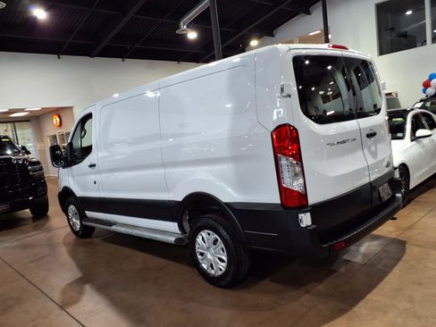 Used 2025 Ford Transit 250 Low Roof w/ Exterior Upgrade Package RWD image 4