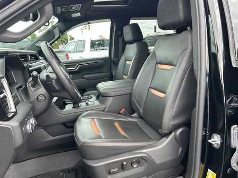 Certified 2023 GMC Sierra 1500 AT4 w/ AT4 Preferred Package AWD/4WD image 18