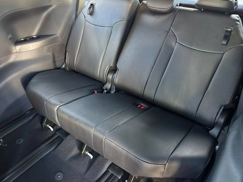 New 2026 Toyota Sienna Platinum AWD/4WD image 18