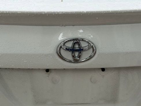 Used 2018 Toyota Corolla SE FWD image 8