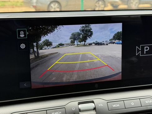 Used 2025 Kia K4 FWD image 25