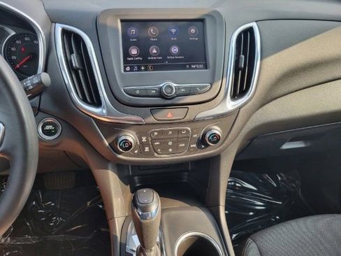 Used 2020 Chevrolet Equinox LT image 30