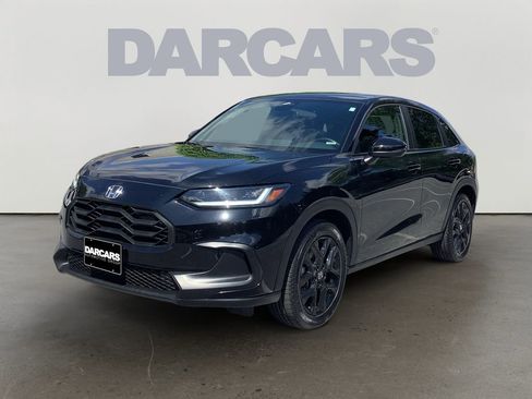 Used 2025 Honda HR-V Sport image 3