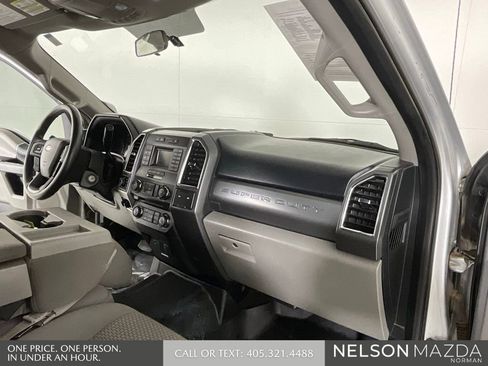 Used 2017 Ford F250 XLT w/ FX4 Off-Road Package image 30