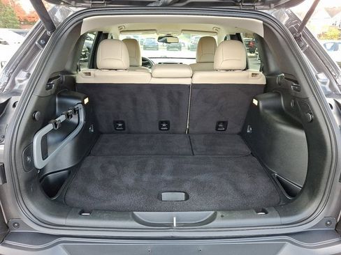 Certified 2018 Jeep Cherokee Limited image 35