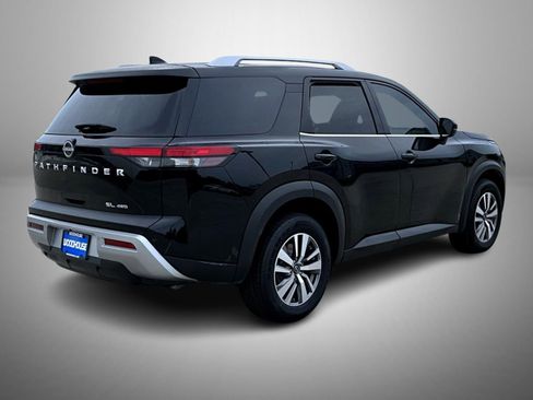 Used 2023 Nissan Pathfinder SL image 5