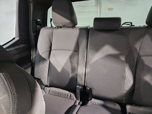 Certified 2025 Toyota Tacoma SR5 AWD/4WD image 12