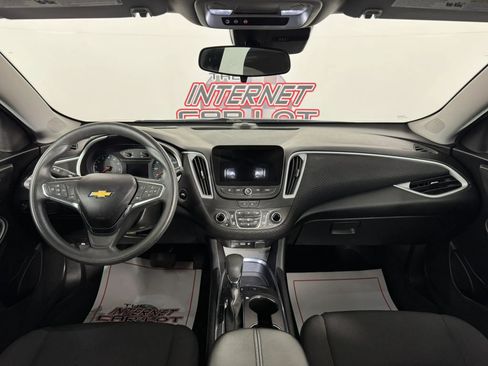 Used 2024 Chevrolet Malibu LT FWD image 11
