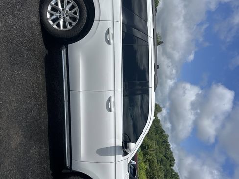 Used 2021 Ford Expedition XLT AWD/4WD image 3