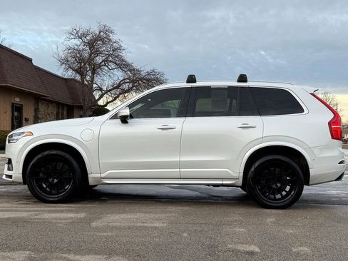 Used 2017 Volvo XC90 T8 R-Design w/ Vision Package image 2