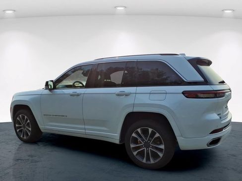 Used 2023 Jeep Grand Cherokee Overland AWD/4WD image 20