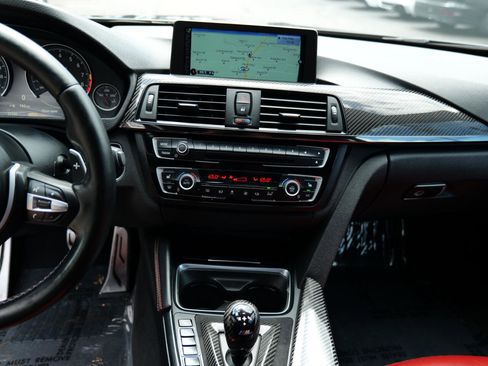 Used 2015 BMW M4 2dr Cpe image 23