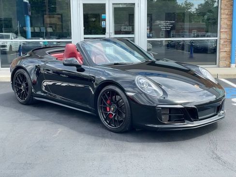 Used 2018 Porsche 911 Carrera 4 GTS AWD/4WD image 1