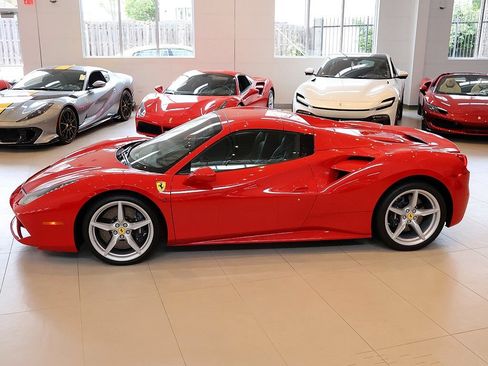 Certified 2018 Ferrari 488 Spider RWD image 3