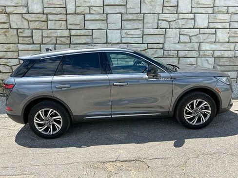 Used 2024 Lincoln Corsair AWD image 6