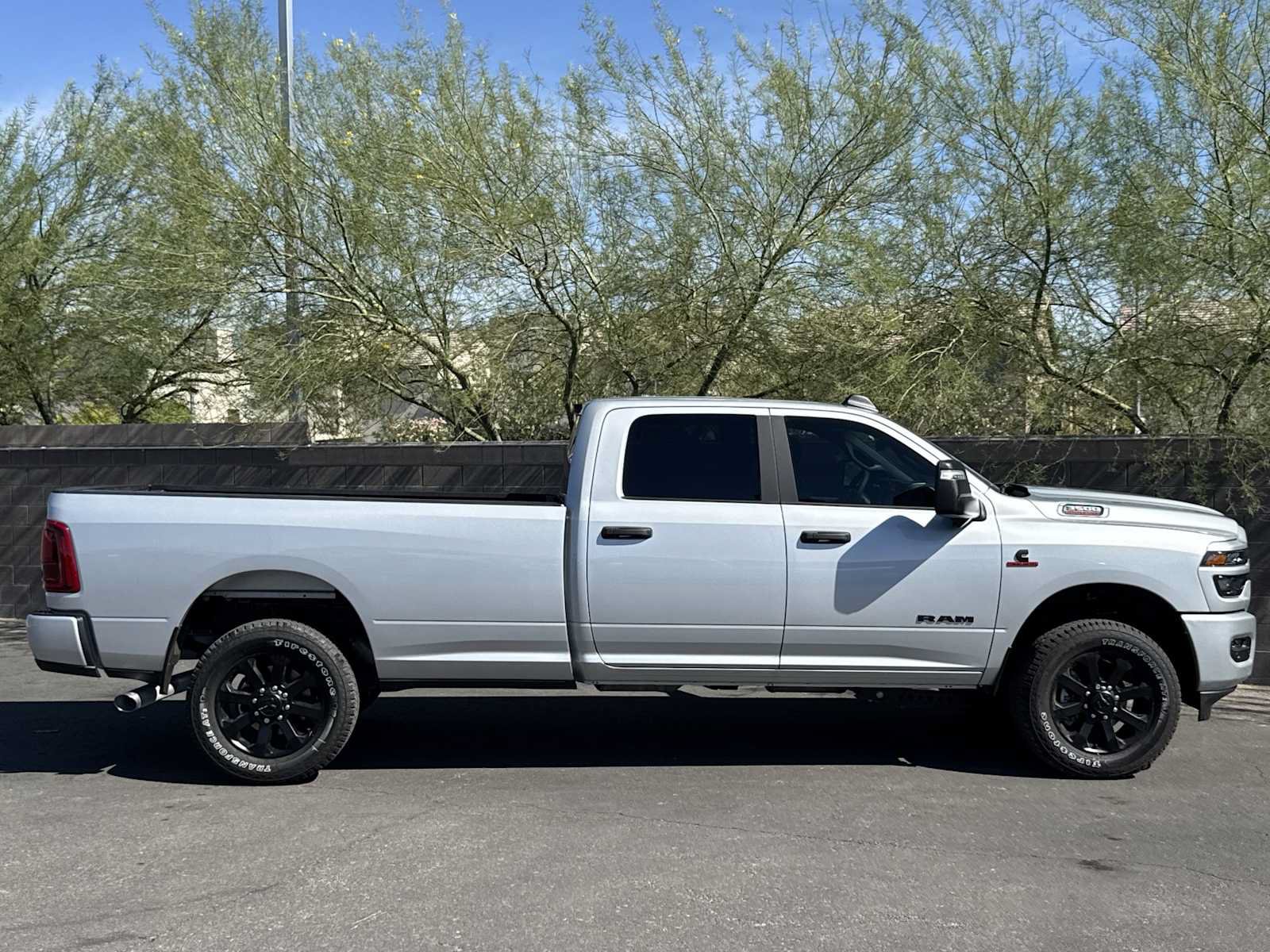New 2026 RAM 3500 Big Horn AWD/4WD image 9
