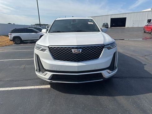 Used 2024 Cadillac XT6 Luxury w/ LPO, Floor Liner Package image 8
