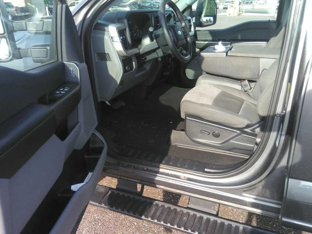 Used 2026 Ford F250 XLT AWD/4WD image 5
