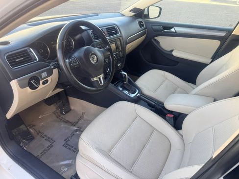 Used 2013 Volkswagen Jetta TDI FWD image 7