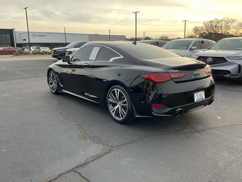 Used 2019 INFINITI Q60 3.0t Luxe w/ Essential Package image 3