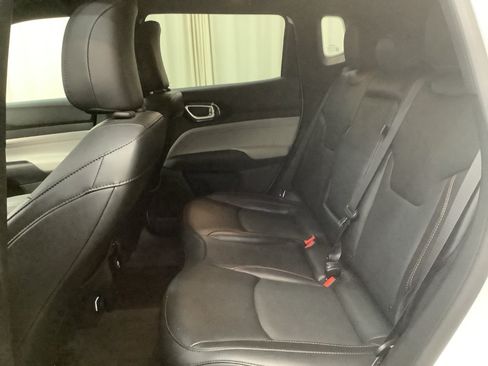 Used 2023 Jeep Compass Limited AWD/4WD image 22