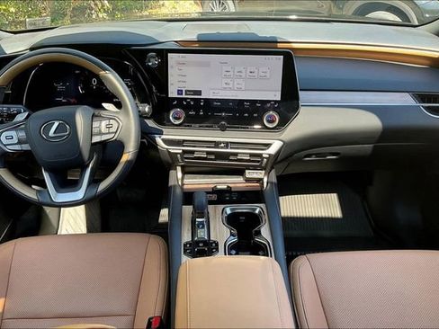 Used 2025 Lexus RX 350 Premium w/ Accessory Package AWD/4WD image 7