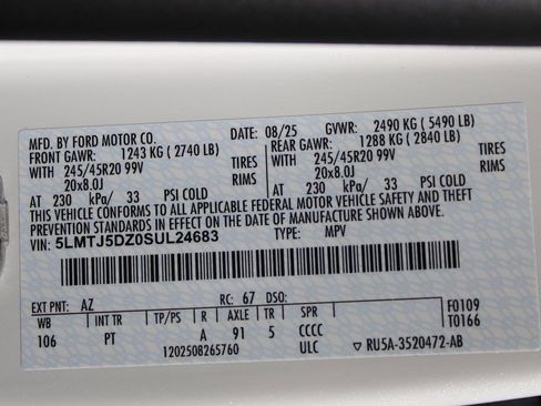 Used 2025 Lincoln Corsair Grand Touring image 25