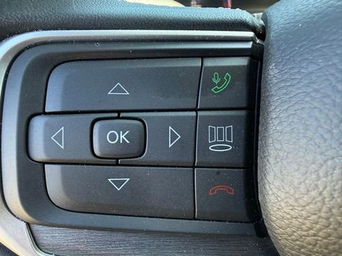 Used 2025 Jeep Wagoneer Series III w/ Premium Group I AWD/4WD image 24